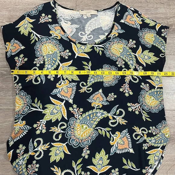 LOFT Navy Paisley Print Cap Sleeve Mixed Media Blouse XS - Picture 4 of 11